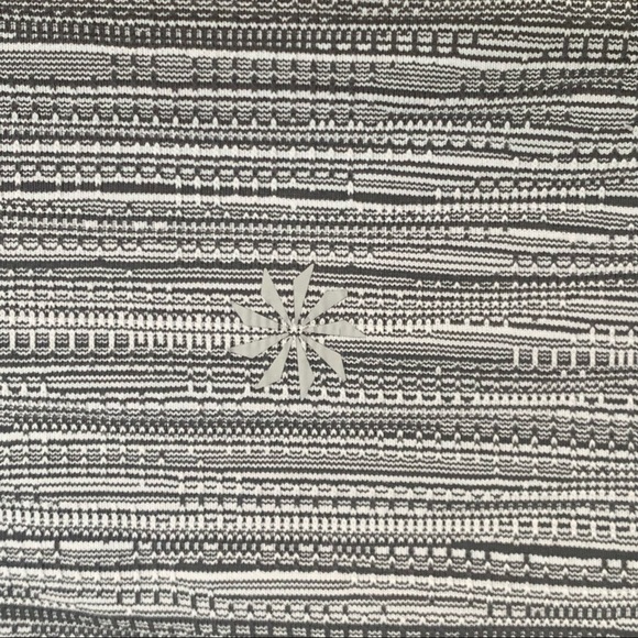 ATHLETA Jacquard Chaturanga Athletic Tight Legging Grey Style# 455973-00 - Picture 8 of 13